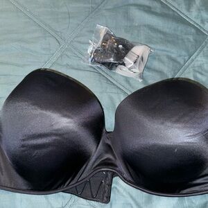 Women’s plus size strapless push up bra